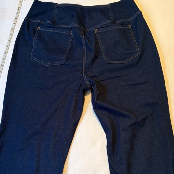 HALARA Navy Blue Flare Pants NWT - Picture 9 of 9